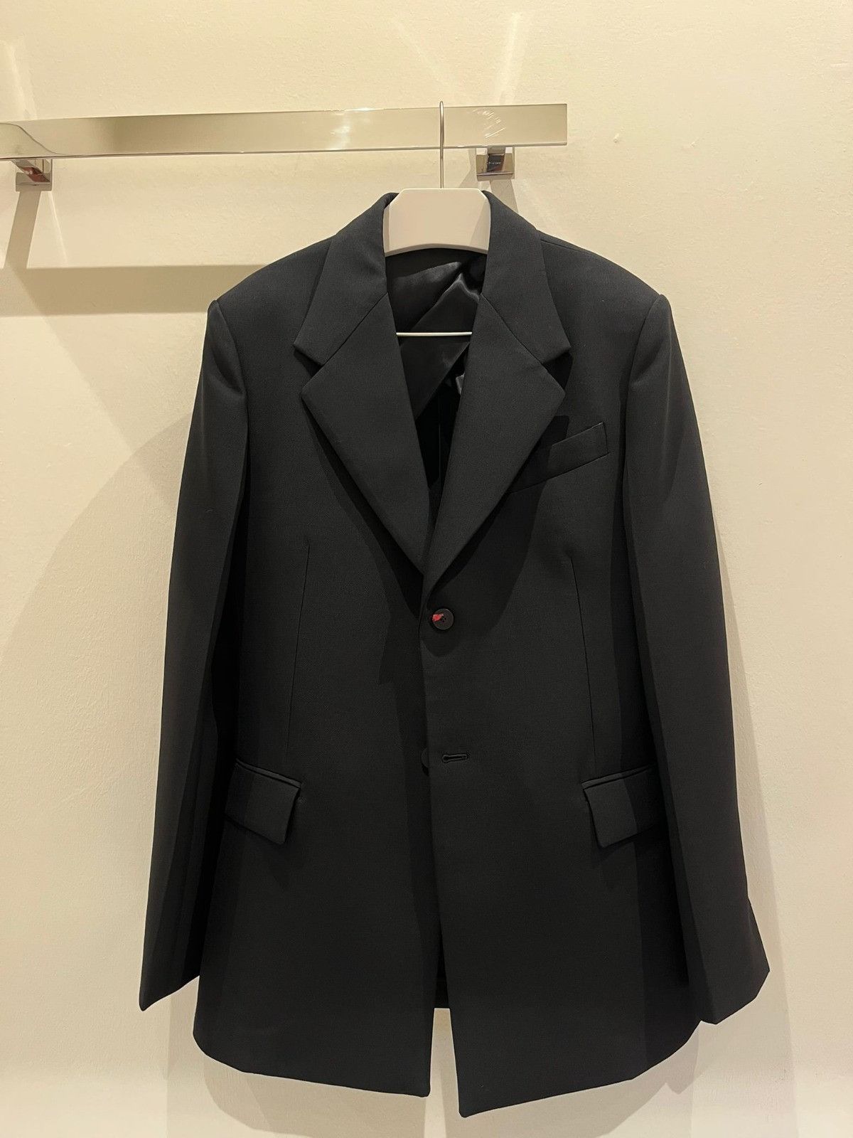 Salvatore Ferragamo o1s1rm1224 Blazer in Black Size US M / EU 48-50 / 2 - 1 Preview