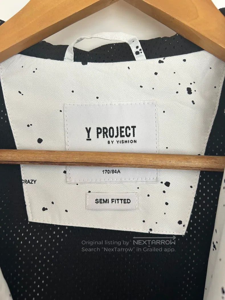 Y/Project Y/Project Size M White polka-dot windproof and waterproof c Size US M / EU 48-50 / 2 - 4 Thumbnail