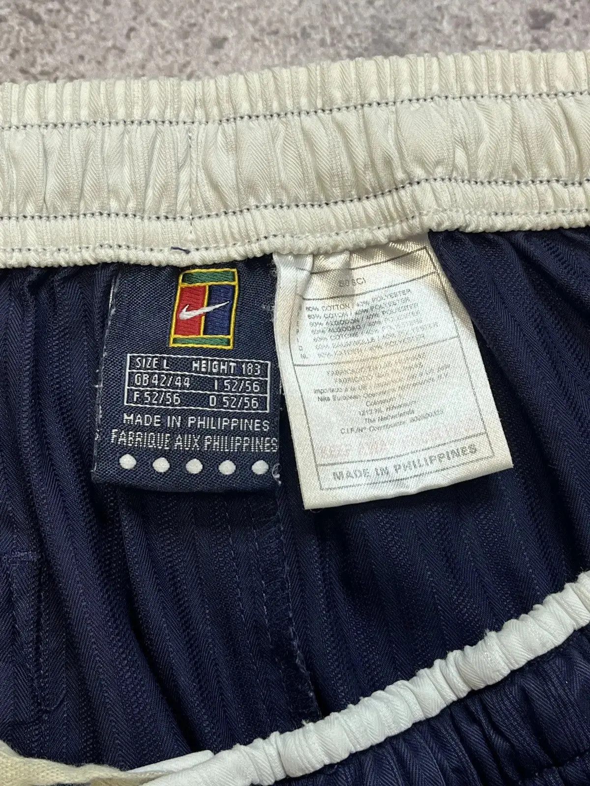 Nike Vintage Nike Swim Shorts L Navy Blue 90s Logo Trim Size US 31 - 6 Thumbnail
