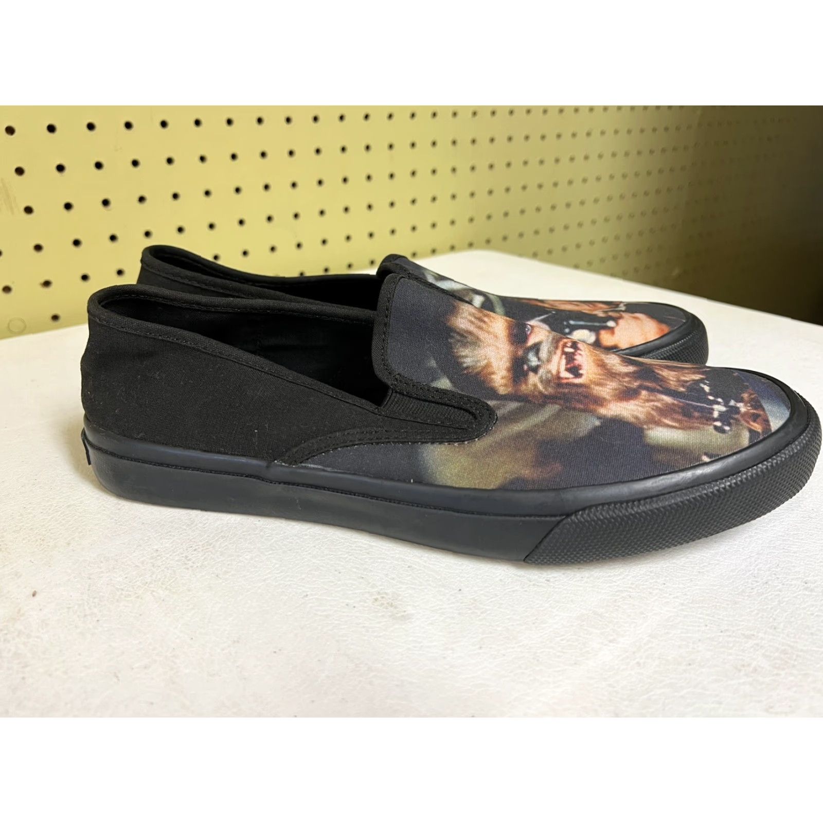 Sperry Star Wars Sperry Slip On Sneakers Chewie Han Solo Brand New Mens 10 Black Synthetic Casual Sneaker Stars Theme Spin: Vintage No Size US 10 / EU 43 - 6 Thumbnail