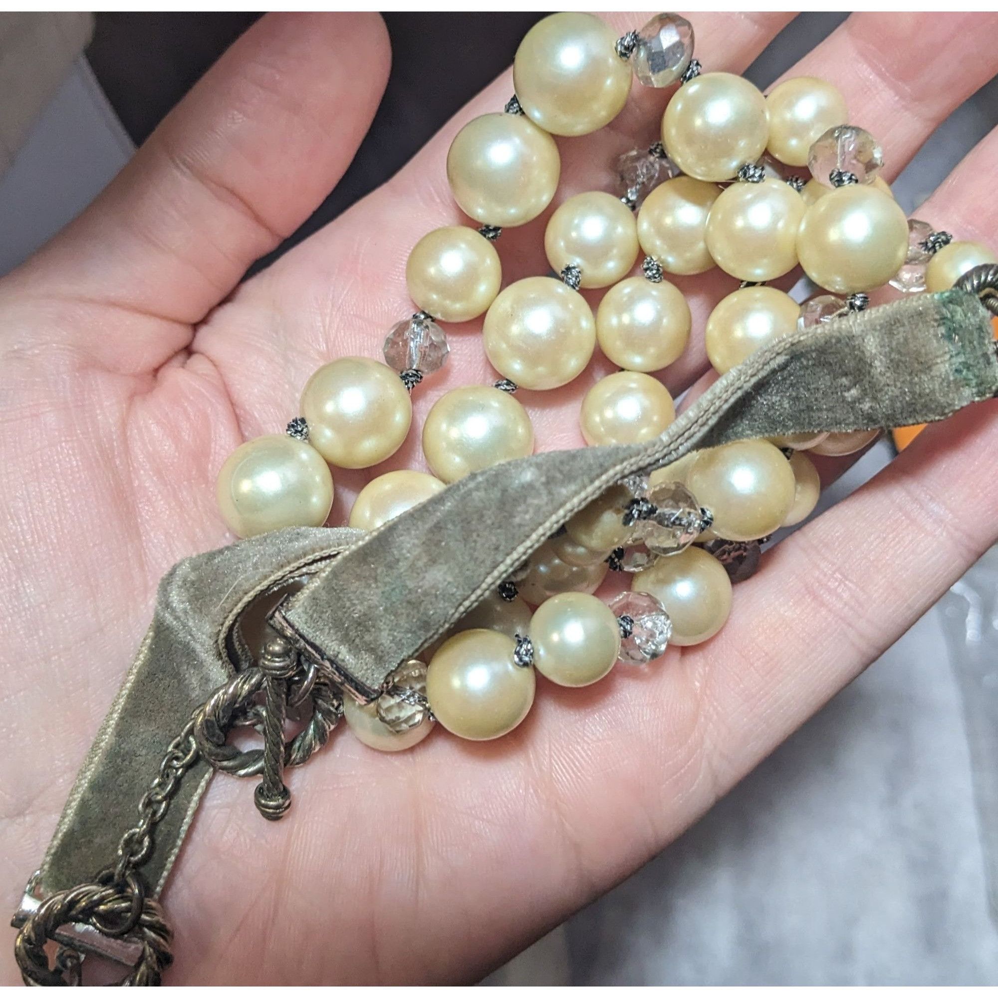 Monet Vintage Monet Green Velvet And Pearl Necklace Size ONE SIZE - 4 Thumbnail