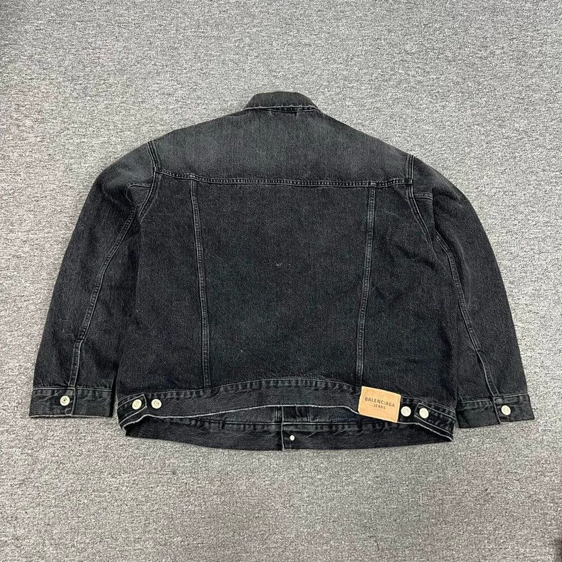 Balenciaga Balenciaga Wash jeans coat limited to the Year of the Tige Size US XS / EU 42 / 0 - 2 Thumbnail