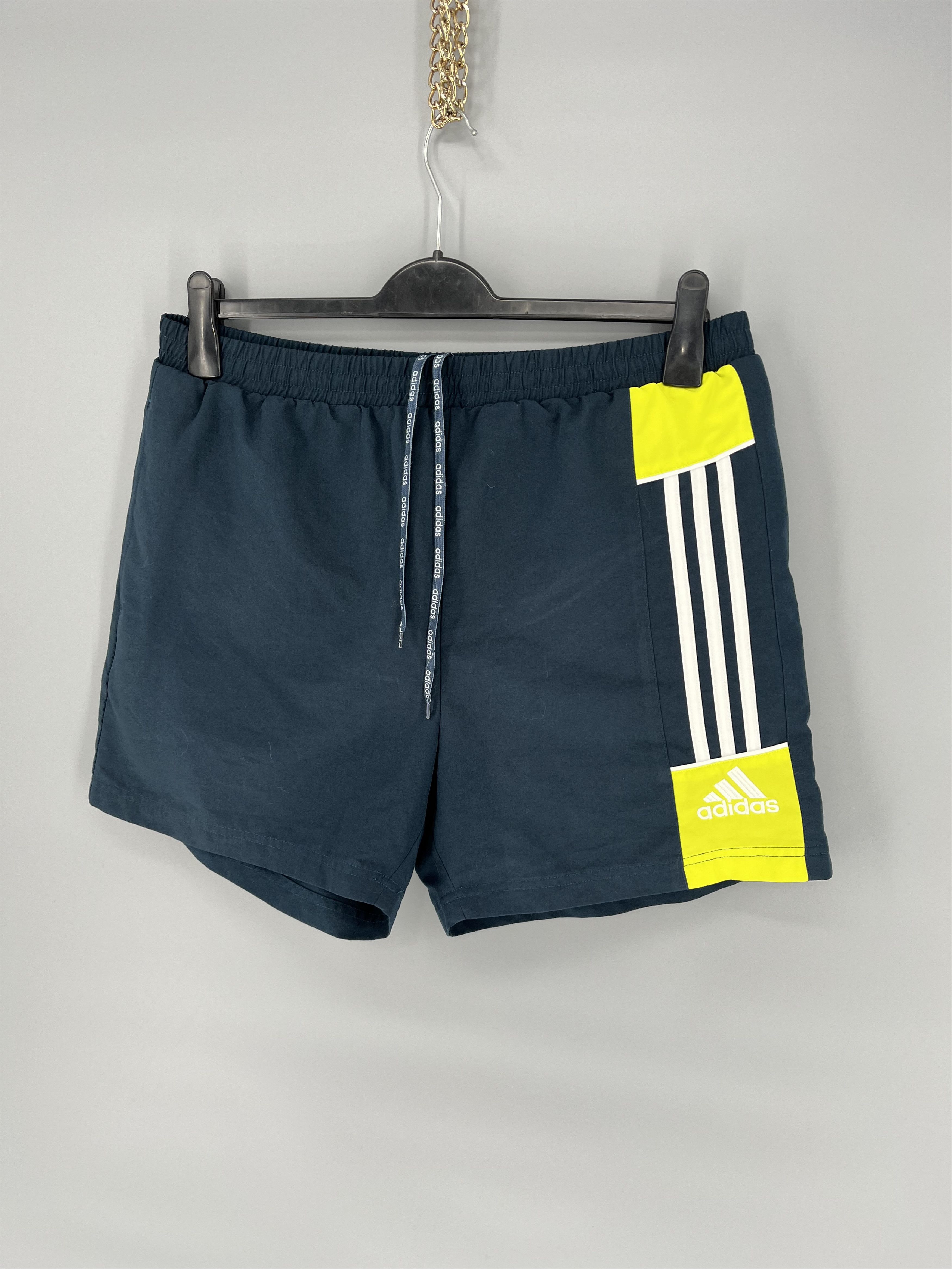 Adidas × Vintage Vintage Y2K Adidas Stripes Shorts Streetwear Fashion Size US 34 / EU 50 - 3 Thumbnail