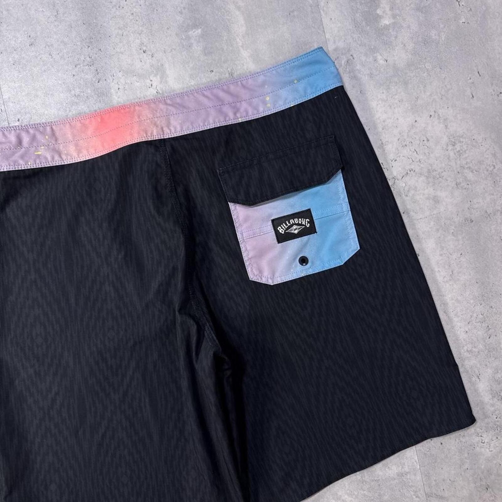 Billabong Y2K Billabong 00s Board Black Shorts Size US 33 - 3 Thumbnail
