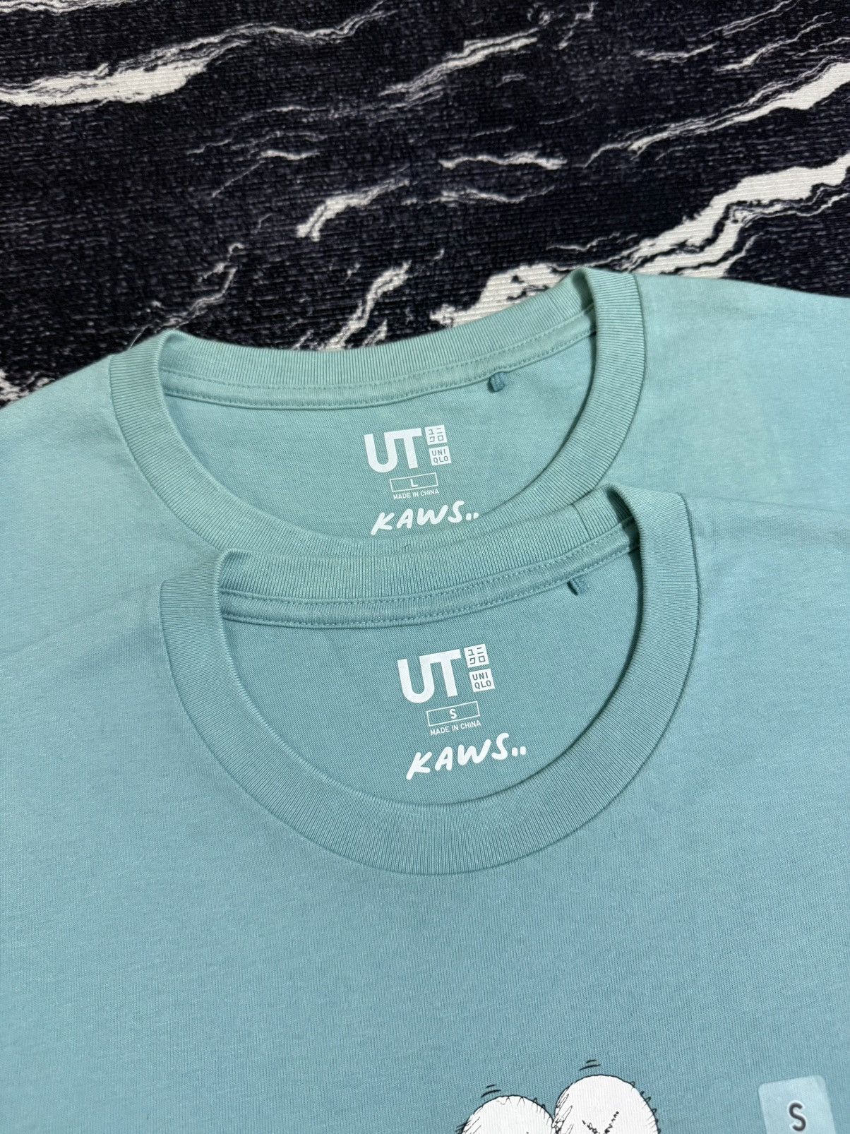 Kaws Uniqlo x kaws t shirt Size US S / EU 44-46 / 1 - 15 Thumbnail