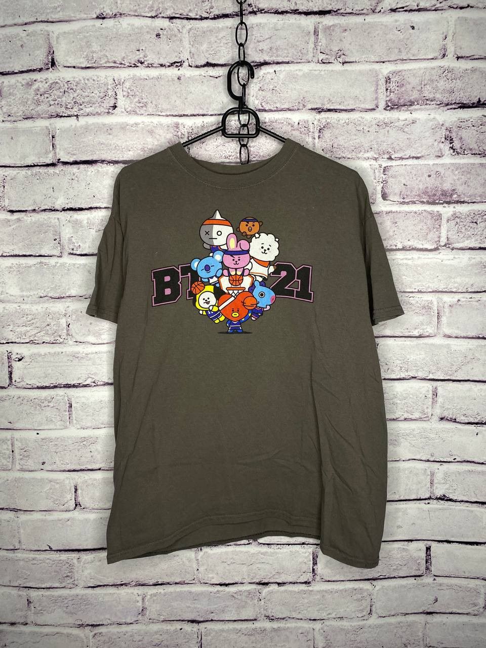 Japanese Brand MENS BT21 Dance Party BTS K-Pop T-Shirt Size M Size US M / EU 48-50 / 2 - 1 Thumbnail