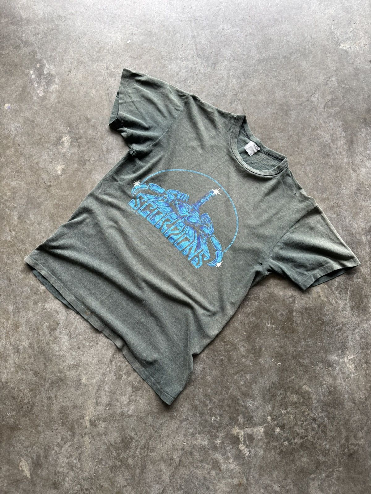 Band Tees × Vintage Vintage 1979 Scorpions Animal Magnetism Graphic Band Tee Size US M / EU 48-50 / 2 - 1 Thumbnail