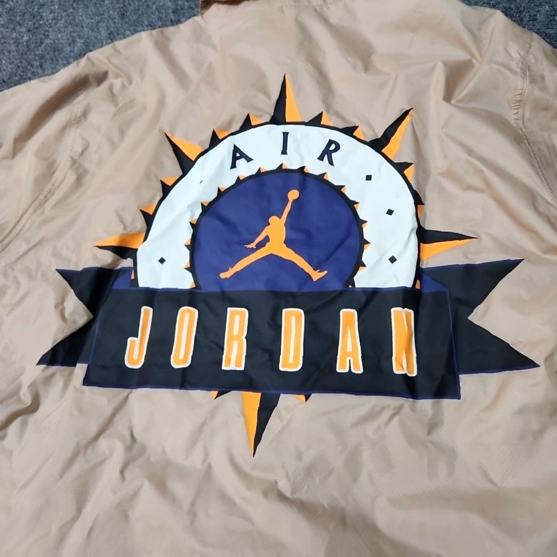 Jordan Brand Air Jordan Flight MVP Back Print Logo Jacket Men 2XL Tan Brown Nike Air Logo Windbreaker Jacket Size US XXL / EU 58 / 5 - 5 Thumbnail