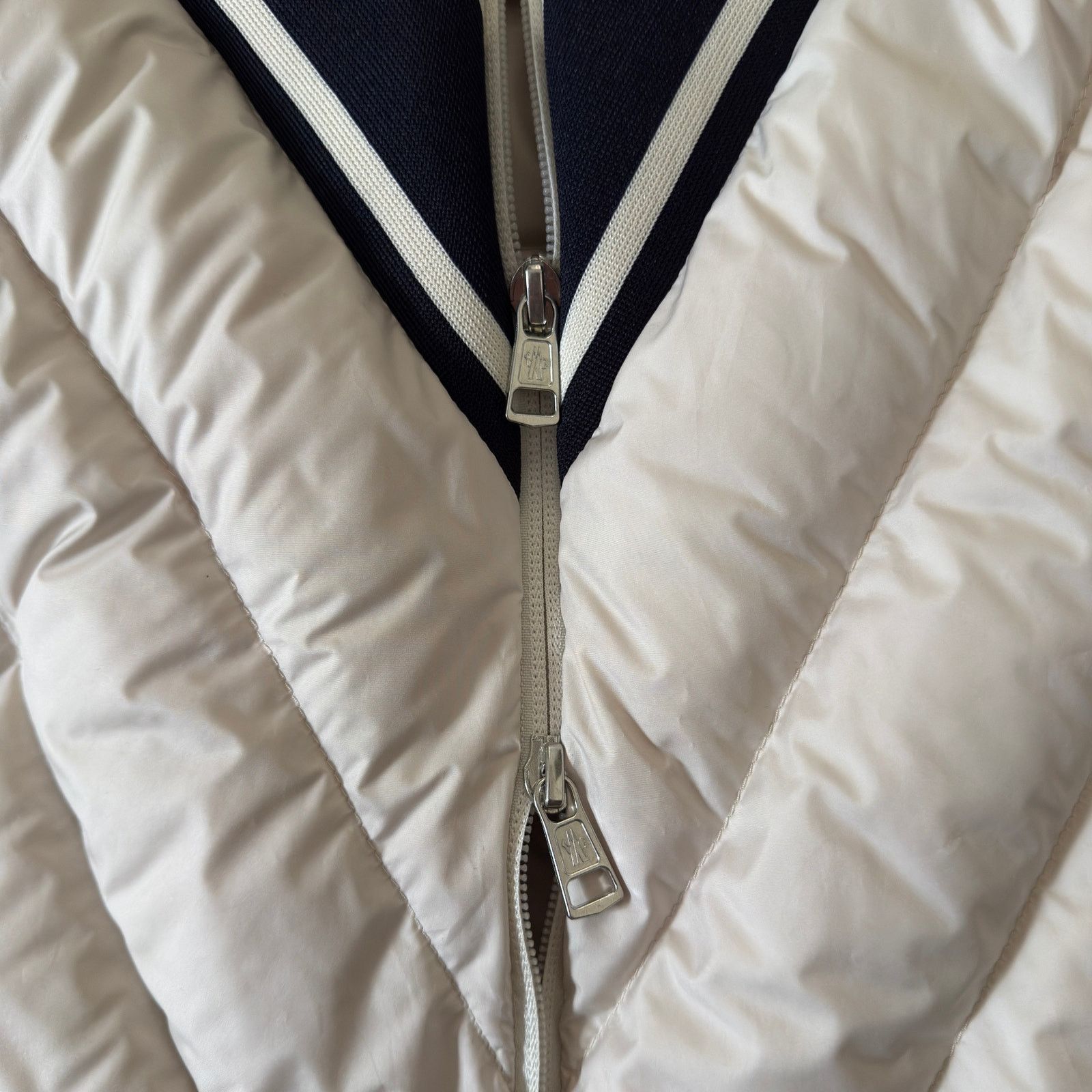 Moncler Size 2 - Moncler Men's Barrot Down Hooded Quilted Jacket Size US M / EU 48-50 / 2 - 4 Thumbnail