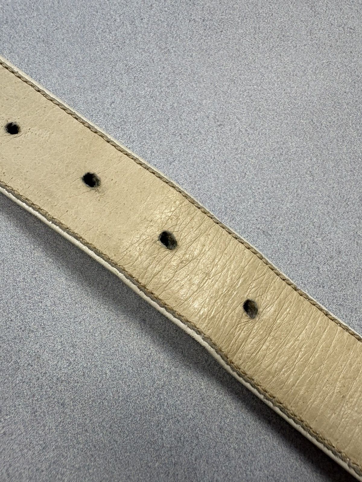 Gucci Vintage Gucci White Leather Belt Gold Buckle Red Black 80/32 Size ONE SIZE - 14 Thumbnail