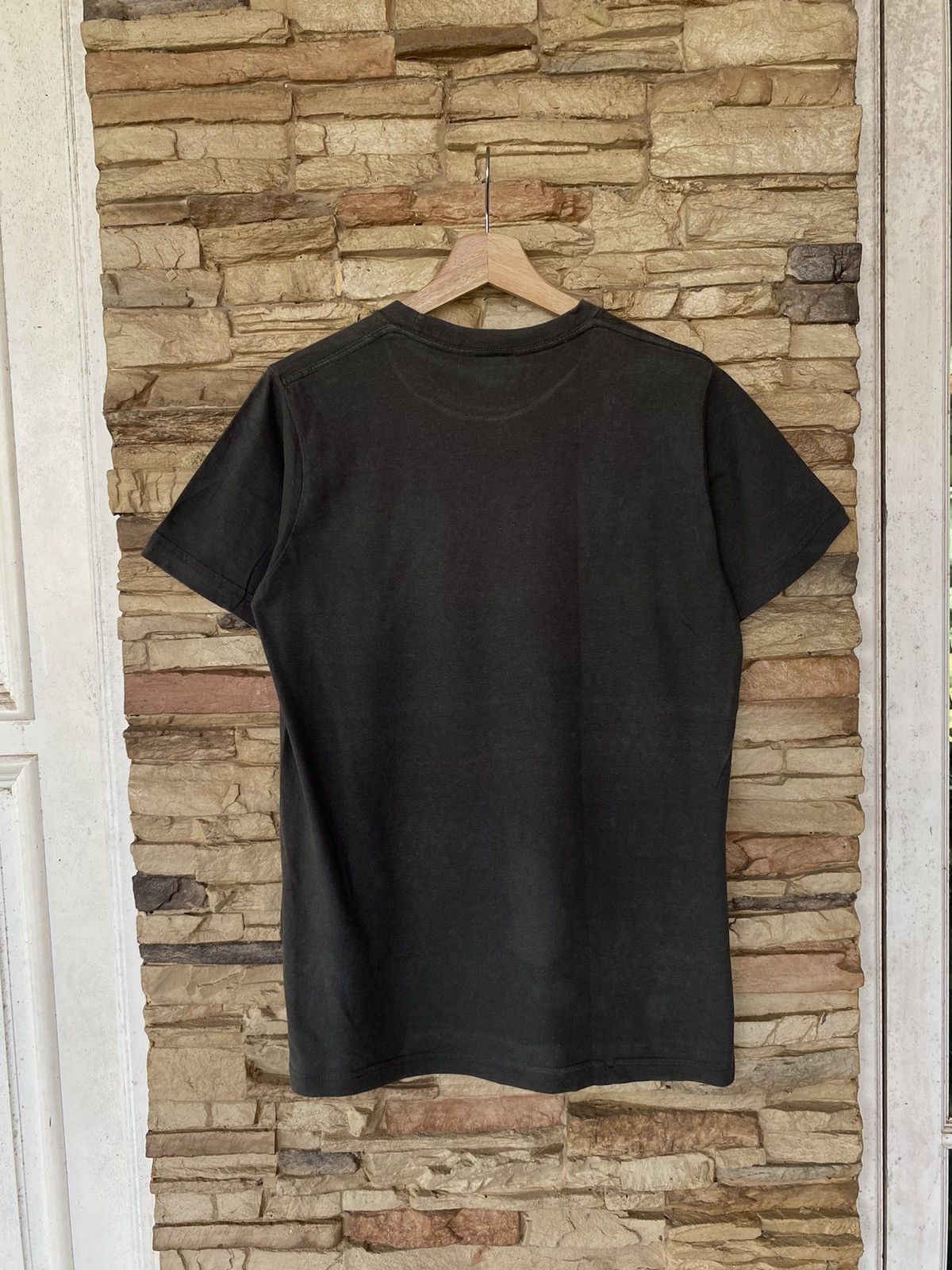 Vintage Vintage 2005 The Beatles Band Tees Size M Size US M / EU 48-50 / 2 - 8 Thumbnail