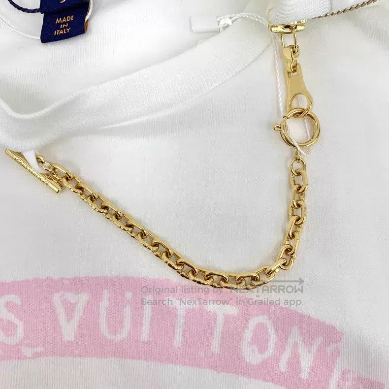 Louis Vuitton Louis Vuitton 22 white chain logo printed cotton crewneck Size US S / EU 44-46 / 1 - 6 Thumbnail
