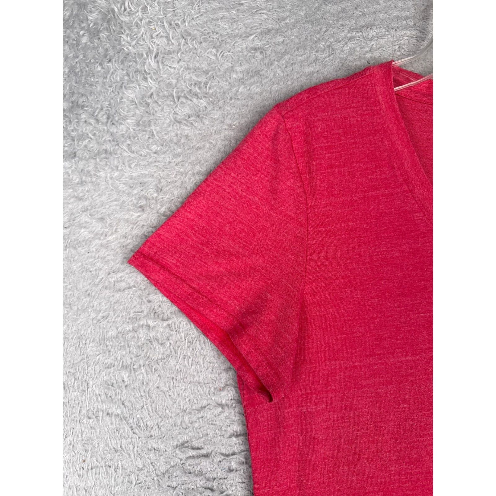 The North Face The North Face Shirt Women M Pink Short Sleeve V-Neck Polyester Blend Casual Short Sleeve T-Shirt Womens Knit Jersey Regular 90s Cowboy Outdoor Basic Size M / US 6-8 / IT 42-44 - 3 Thumbnail