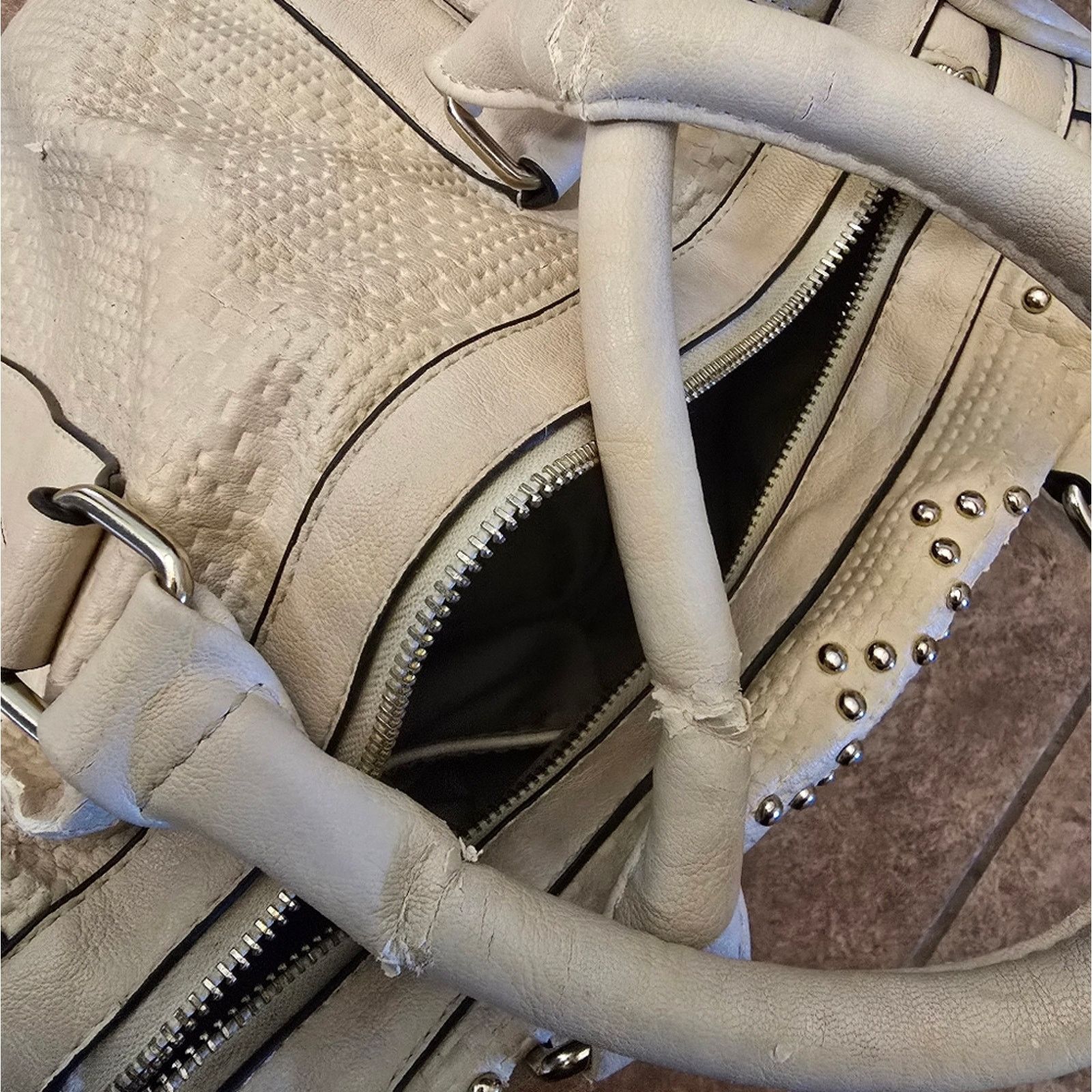 Other Beige Gold Studded MMS Handbag Size ONE SIZE - 4 Thumbnail
