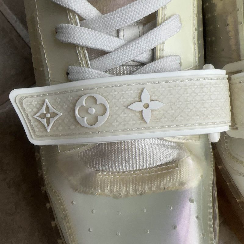 Louis Vuitton Louis Vuitton Trainer Transparent Logo Fashion Sneakers - Size US 8.5 / EU 41-42 - 8 Thumbnail