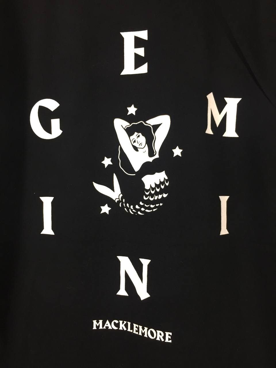 Band Tees × Rap Tees × Vintage Macklemore American Rapper Gemini Studio Album Tee Size US M / EU 48-50 / 2 - 6 Thumbnail