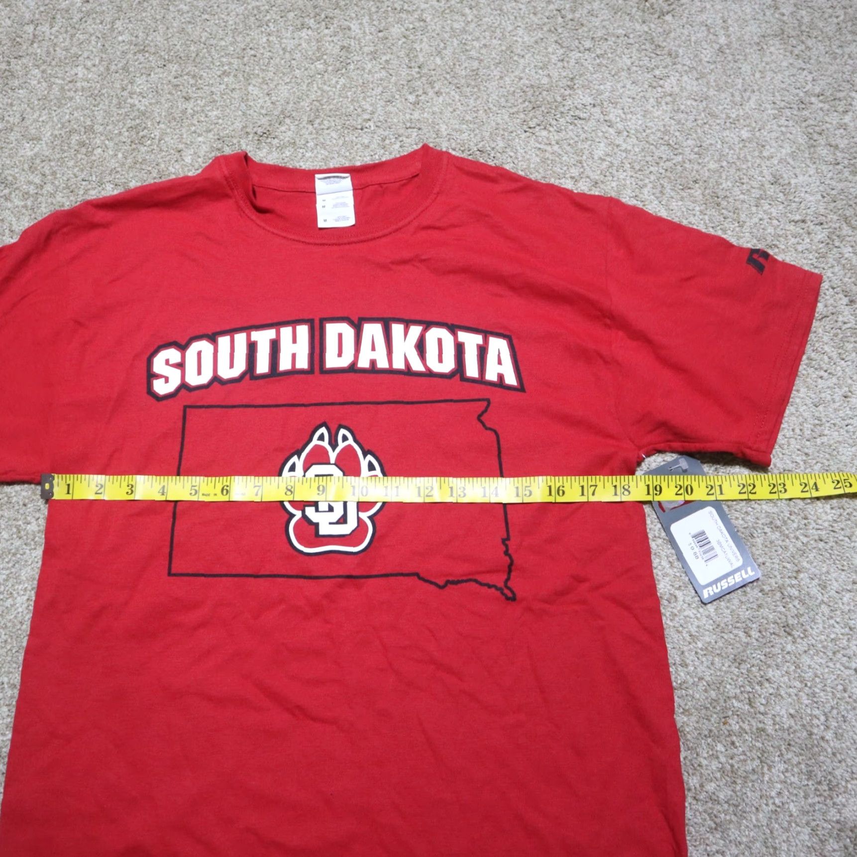 Vintage VINTAGE Russell Shirt M Red Russell South Dakota Coyota University T-Shirt Mens (Note: ensure no extra punctuation) Size US M / EU 48-50 / 2 - 6 Thumbnail