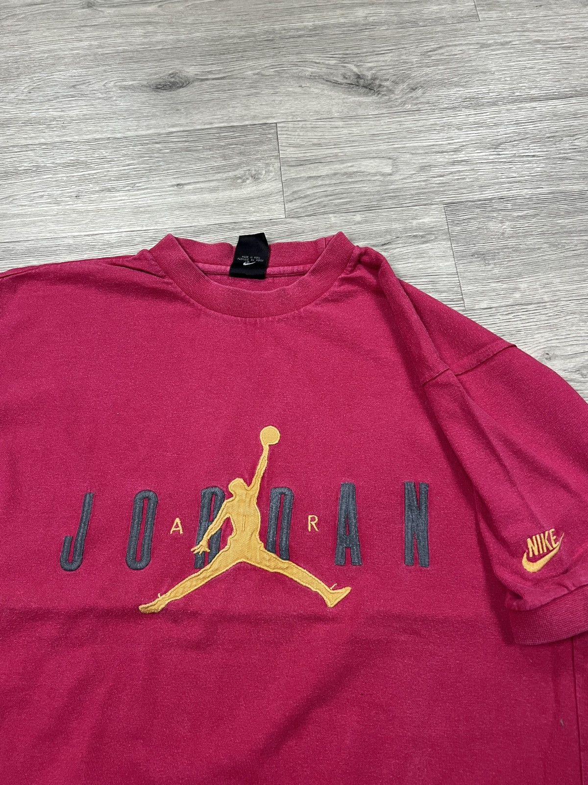 Nike Vintage 90s Nike Air Jordan Embroidered rare T-Shirt Maroon Size US M / EU 48-50 / 2 - 2 Thumbnail