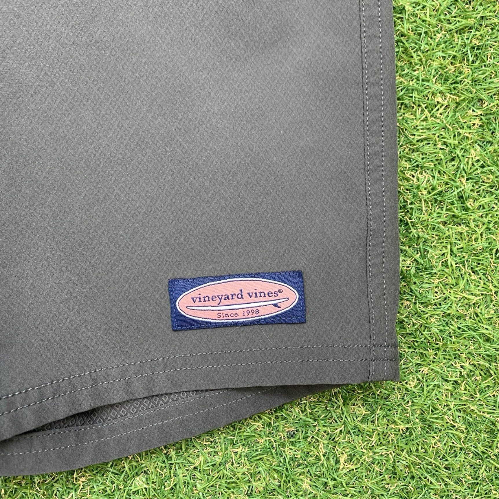 Vineyard Vines Vineyard Vines Mens 28 On The Go Short Gray Chino Performance Golf Shorts Swim Short Size US 28 / EU 44 - 3 Thumbnail