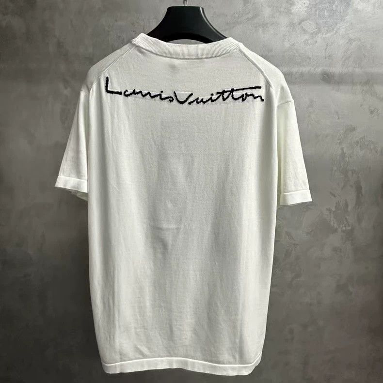 Louis Vuitton Louis Vuitton Round neck pullover short sleeves in white c Size US L / EU 52-54 / 3 - 2 Thumbnail