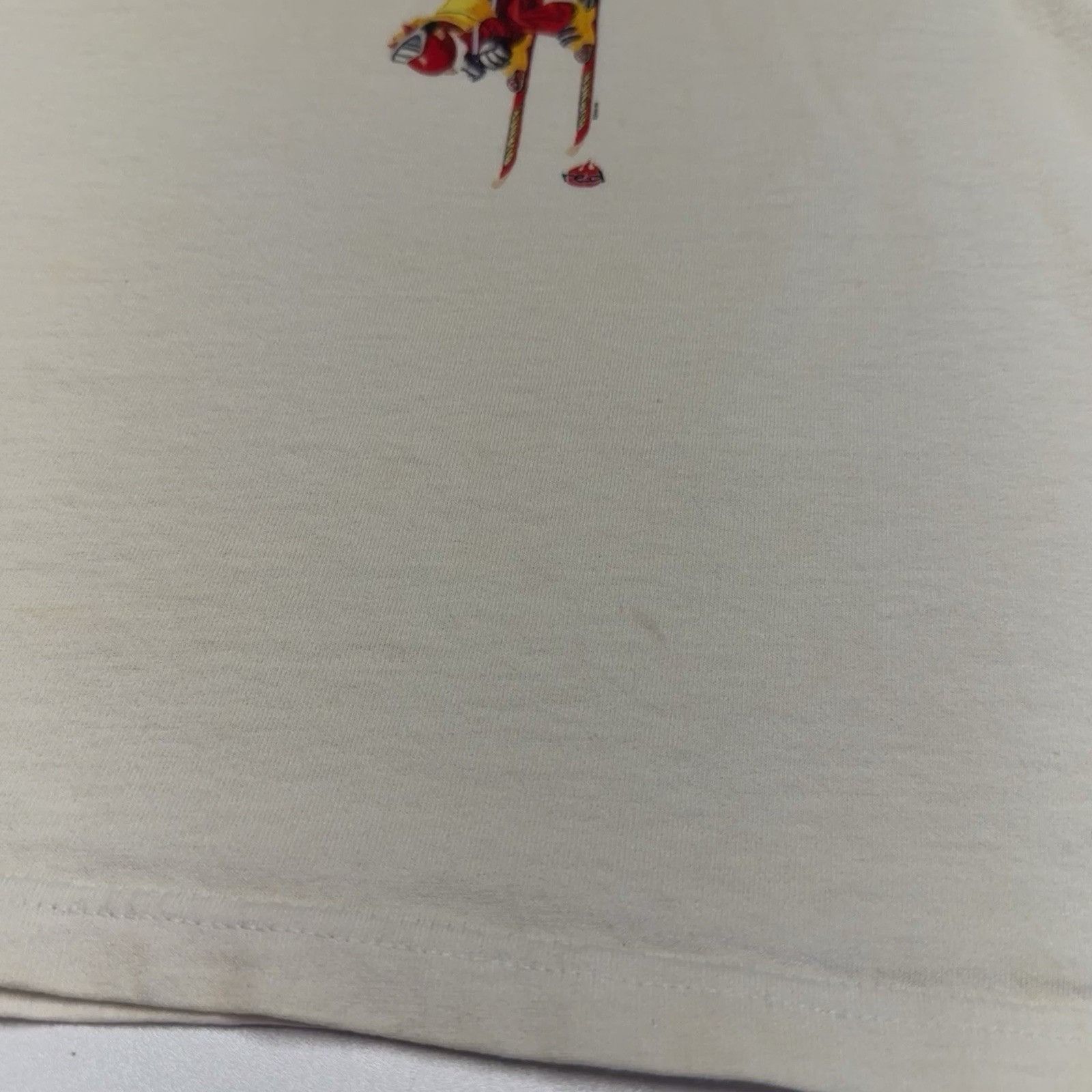 Vintage Vintage Ski Apache Resort New Mexico T Shirt Mens L 21x27.5 Size US L / EU 52-54 / 3 - 6 Thumbnail