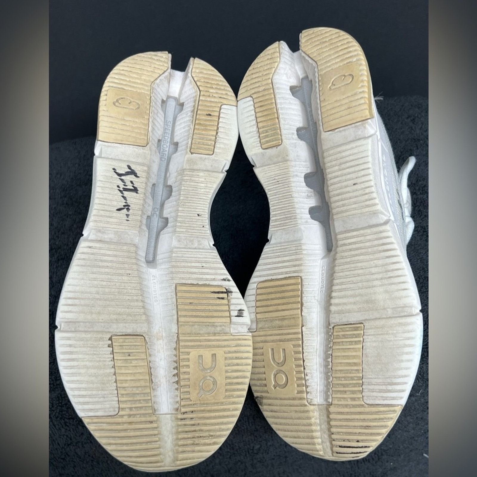 On On Cloud Cloudnova Triple White Running Shoes Women 6 EUC Size US 6 / IT 36 - 8 Thumbnail