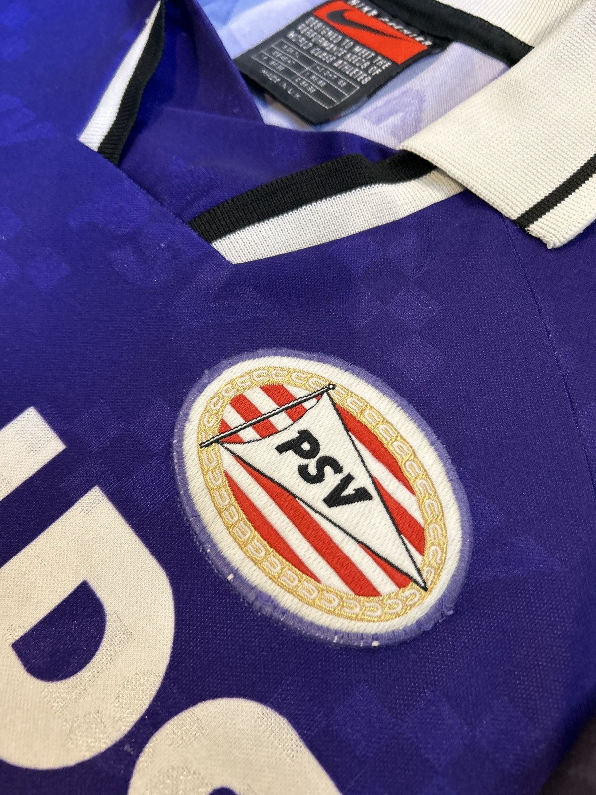 Nike 96/97 PSV Eindhoven Away Shirt Size US XL / EU 56 / 4 - 8 Thumbnail
