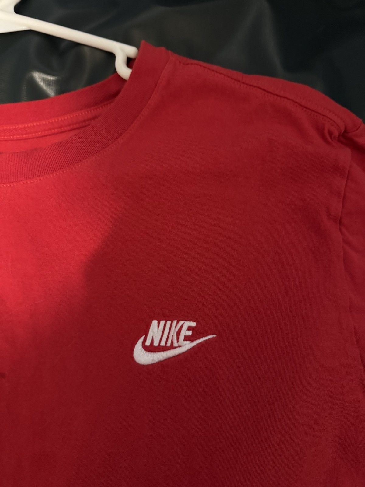 Nike Red nike logo shirt Size US XL / EU 56 / 4 - 2 Thumbnail