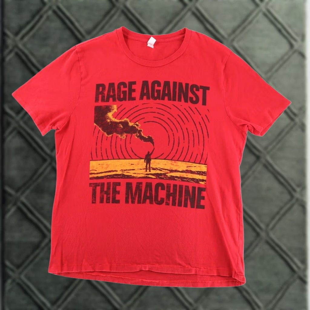 Orage Rage Against The Machine Giant Graphic T-Shirt Large Black Men Vintage 1999 Short Sleeve Crew Neck Regular Fit Graphic Tee Size US L / EU 52-54 / 3 - 1 Thumbnail