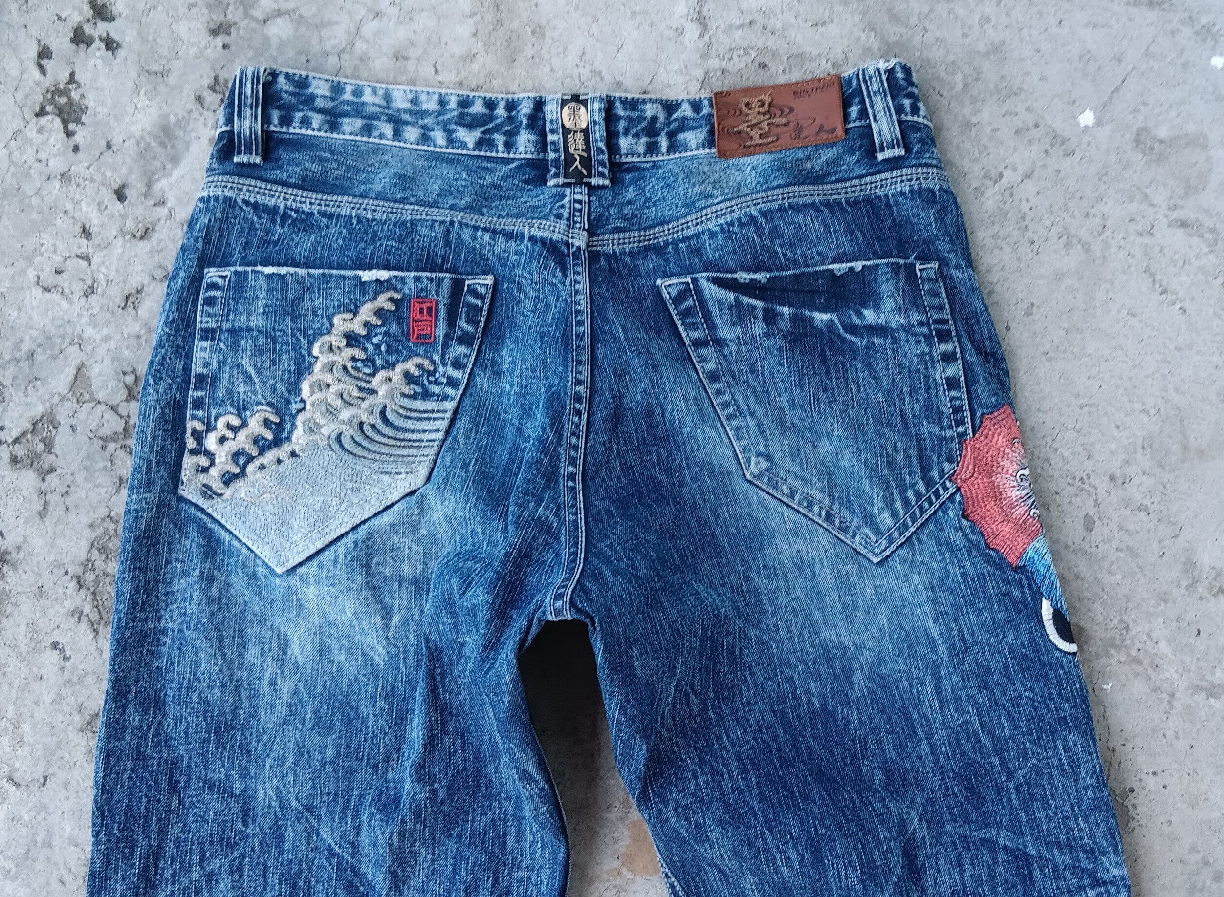 Japanese Brand × Kings Of Indigo Osaka Big Train Art Sukajan Koi Fish Embroidered Denim Size US 37 - 5 Thumbnail