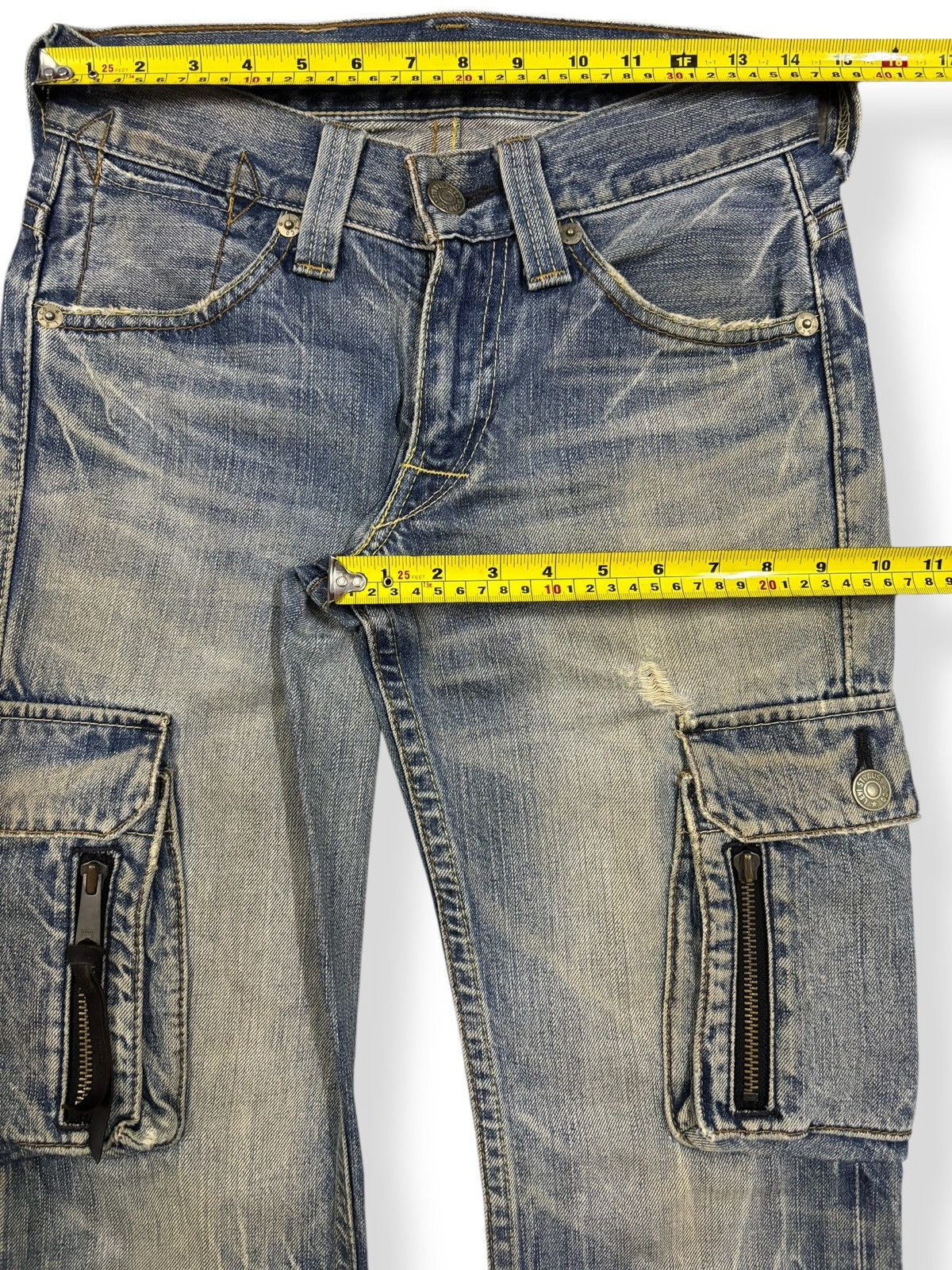 Levi's Vintage Levis 507 Cracked Wash Flare Distressed Cargo Jeans Size US 29 - 16 Thumbnail