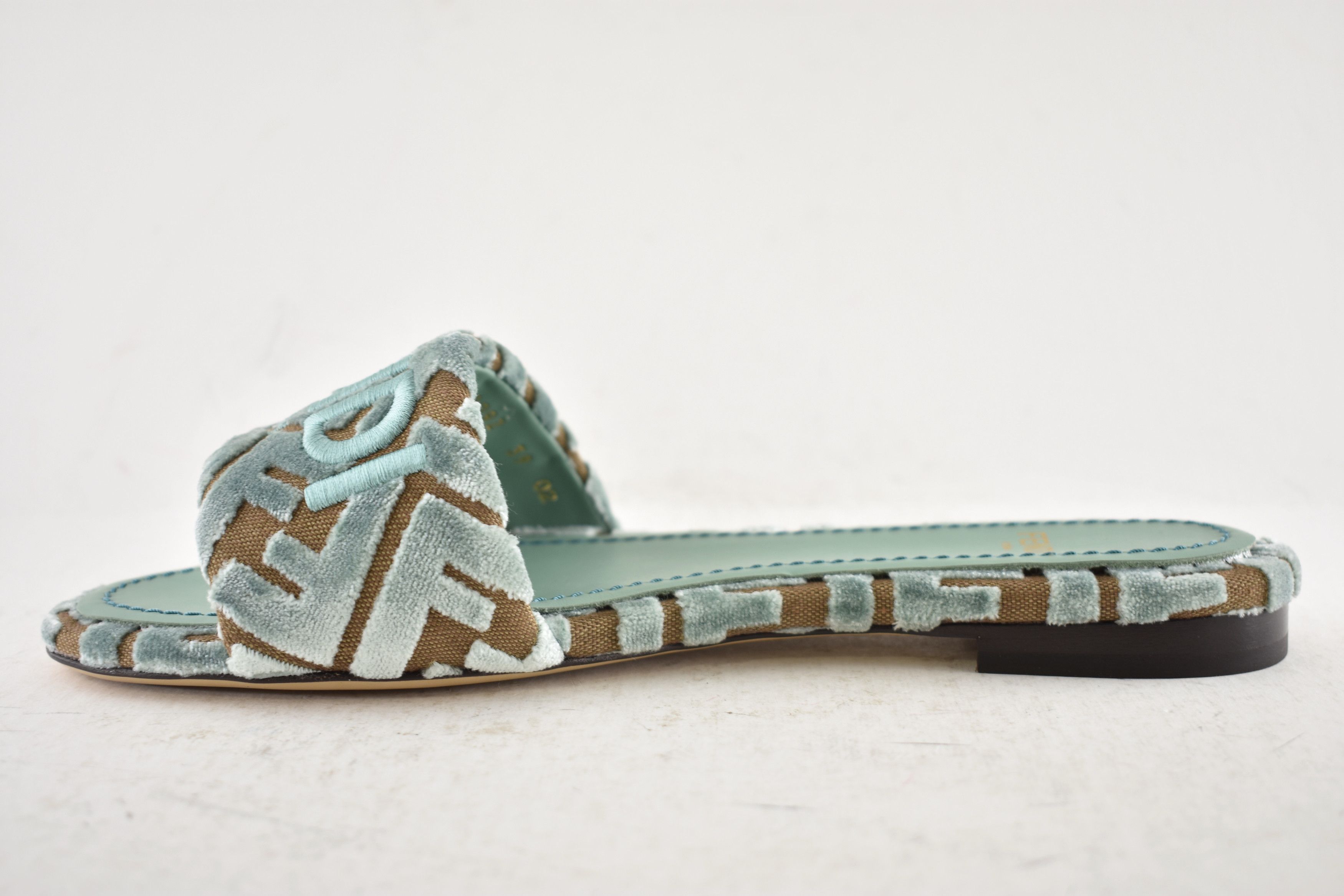 Fendi Fendi Sunshine Velvet FF Logo Slide Flat Flip Flop Sandal 37 Size US 7 / IT 37 - 11 Thumbnail