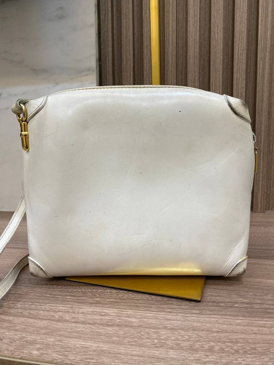 Gucci Gucci White Leather Vintage Crossbody Bag Size ONE SIZE - 5 Thumbnail