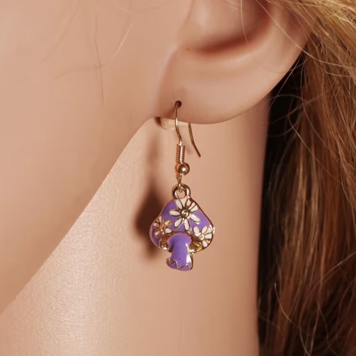 Other Gold Tone Purple Enamel Mushroom Floral Cute Dangle Earrings Size ONE SIZE - 5 Thumbnail