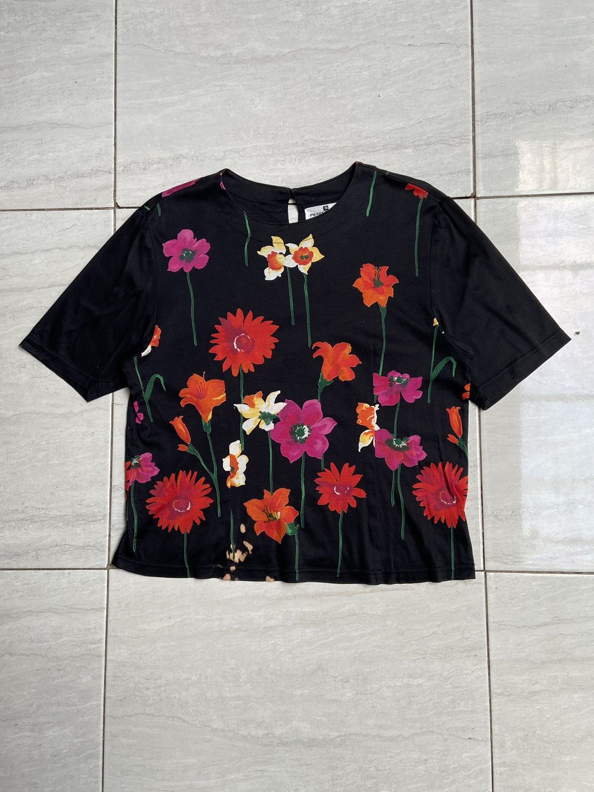 Pierre Balmain PIERRE BALMAIN Flower Motive T-shirt Size US S / EU 44-46 / 1 - 7 Thumbnail