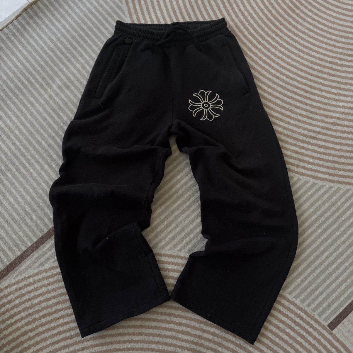 Japanese Brand Spray Flower Like ChromeHeart Body Maker Sweatpant Size US 30 / EU 46 - 1 Thumbnail