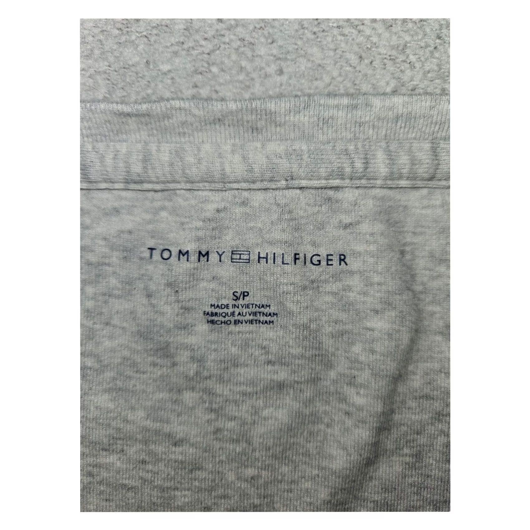 Tommy Hilfiger Tommy Hilfiger Shirt Juniors S V-Neck AOP Logo Cap Sleeve Gray Stretch T-Shirt Womens Top Size S / US 4 / IT 40 - 2 Thumbnail