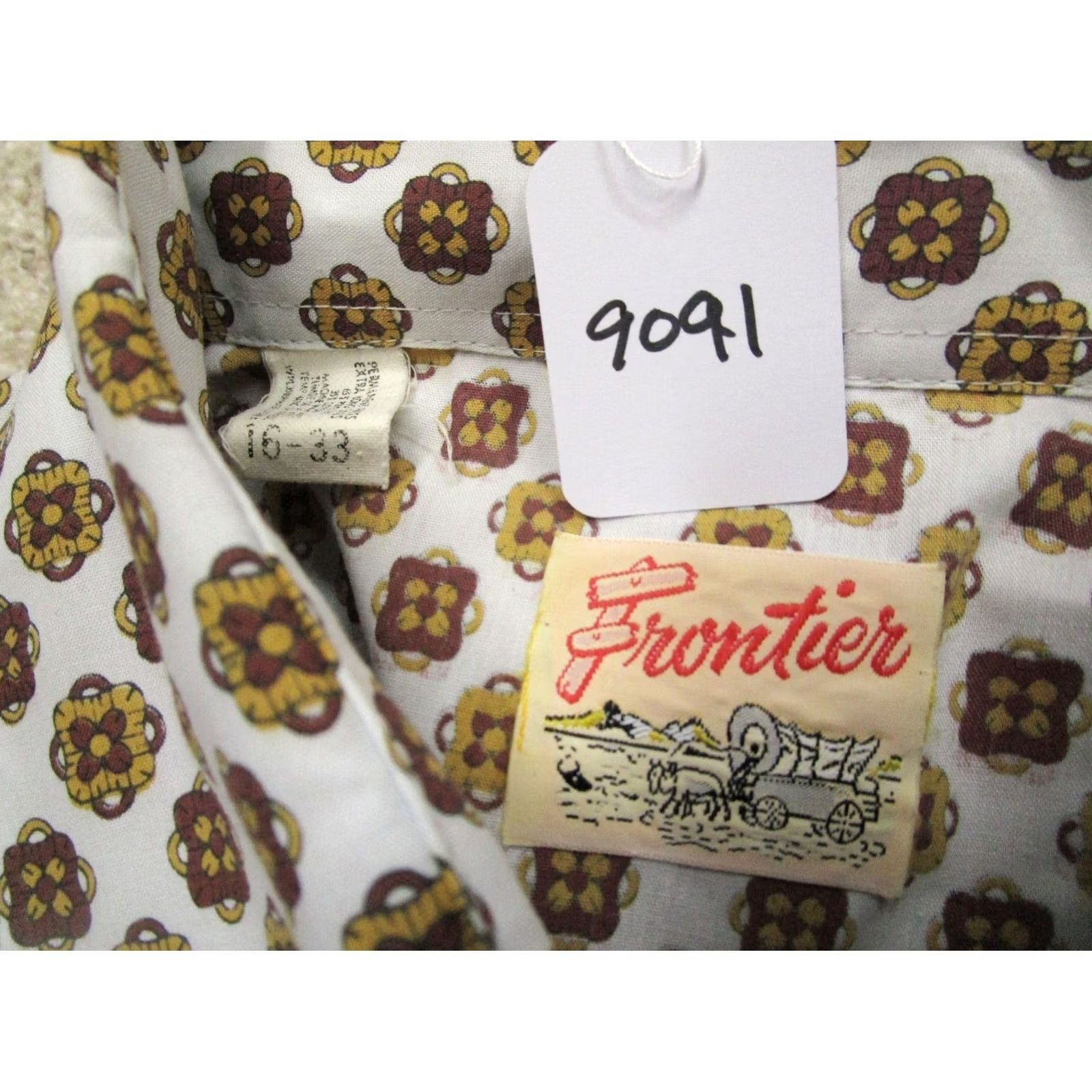Vintage VINTAGE Frontier Shirt Men L White Geometric Pearl Snap Western Long Sleeve2010s 70s 80s Cowboy USA Mens Size US L / EU 52-54 / 3 - 7 Thumbnail
