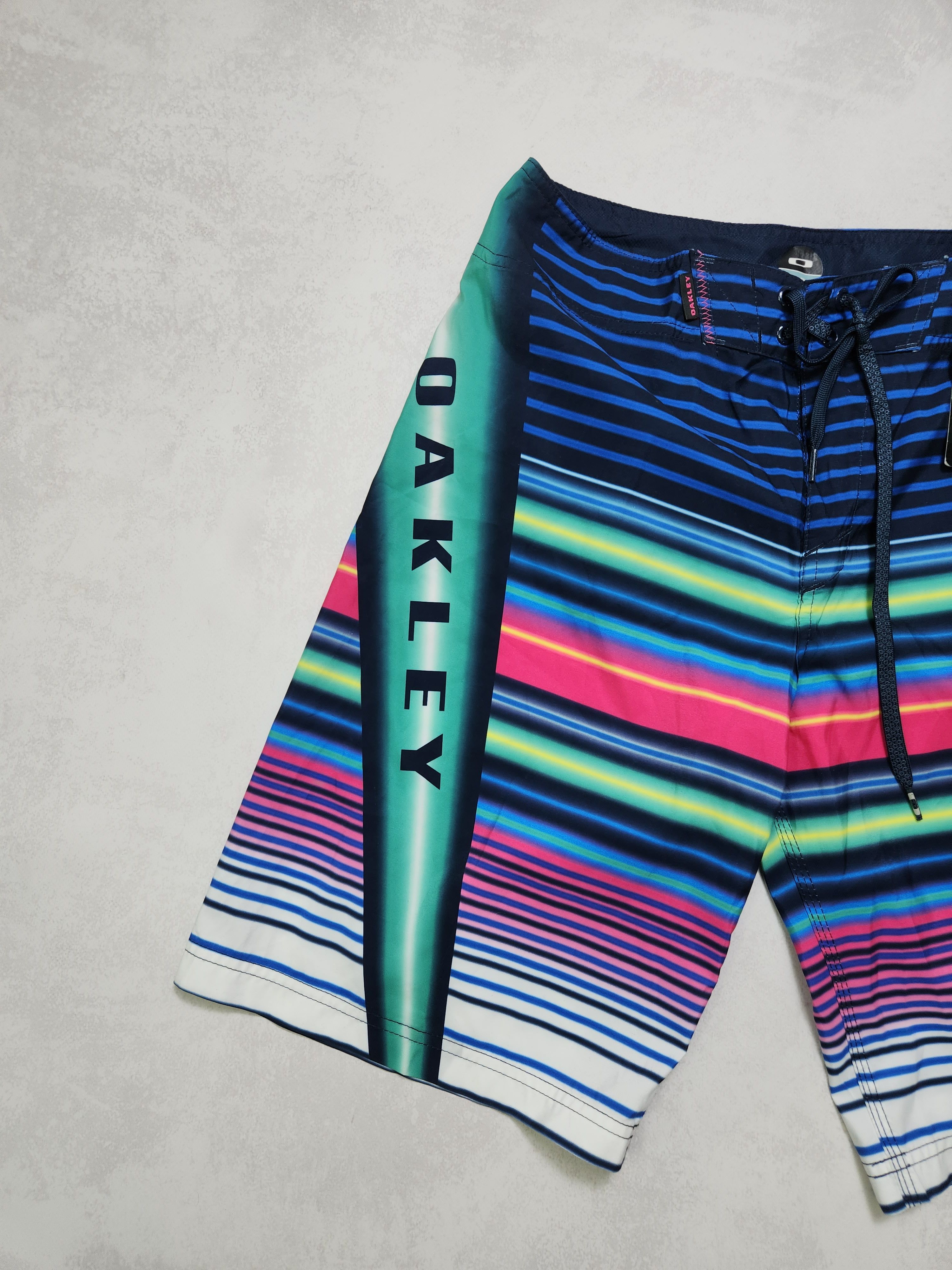 Oakley Oakley Multicolor swim shorts Size US 32 / EU 48 - 2 Thumbnail