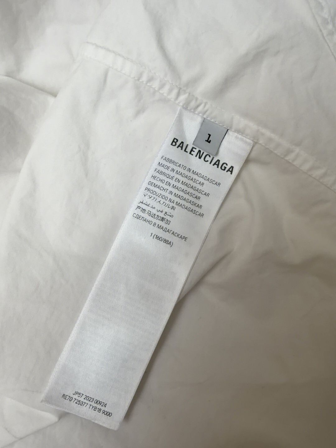Balenciaga balenciaga white printed shirt jacket uni Size US L / EU 52-54 / 3 - 5 Thumbnail