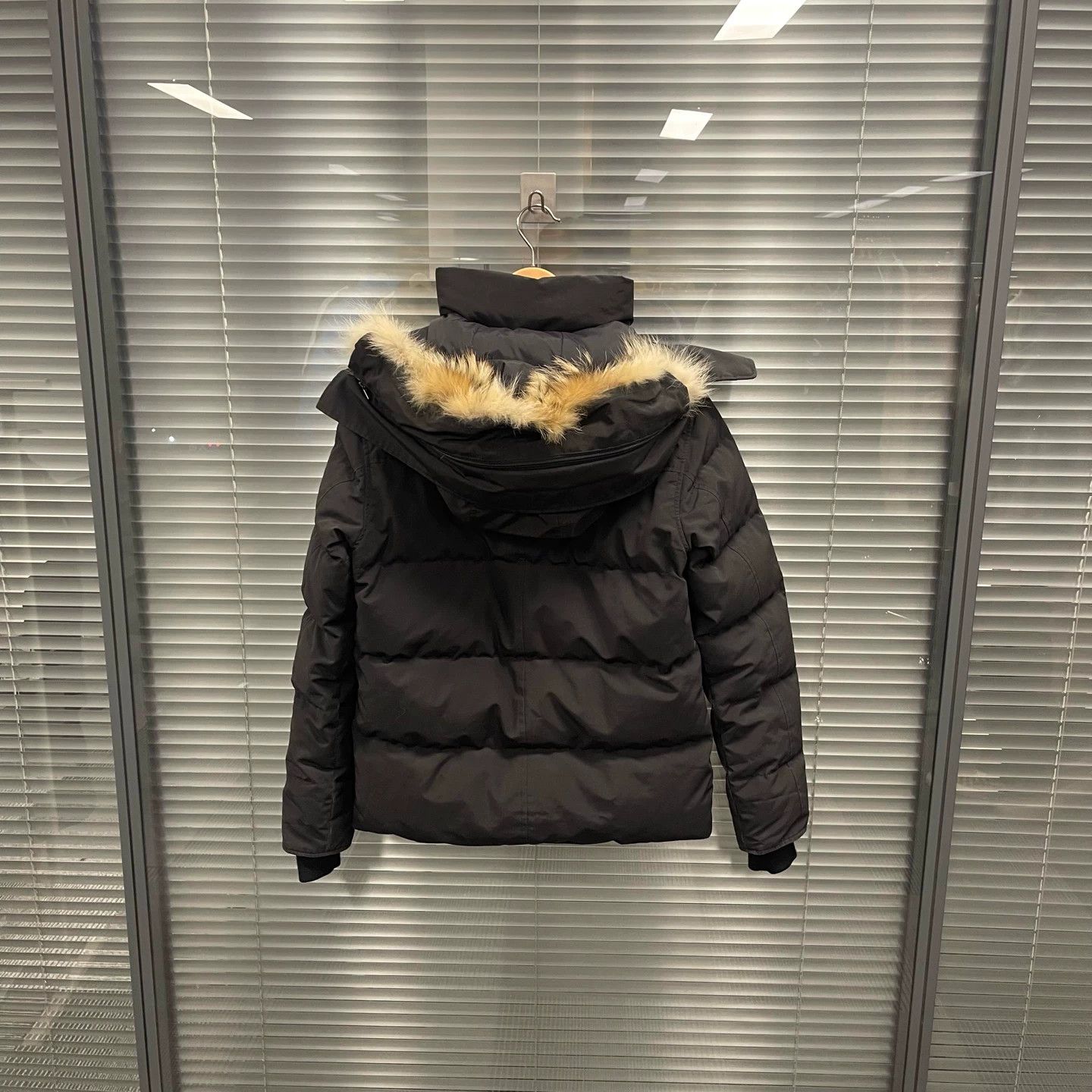 Canada Goose Canada Goose Wyndham M 95 New Down Jacket Hole Size M / US 6-8 / IT 42-44 - 2 Thumbnail