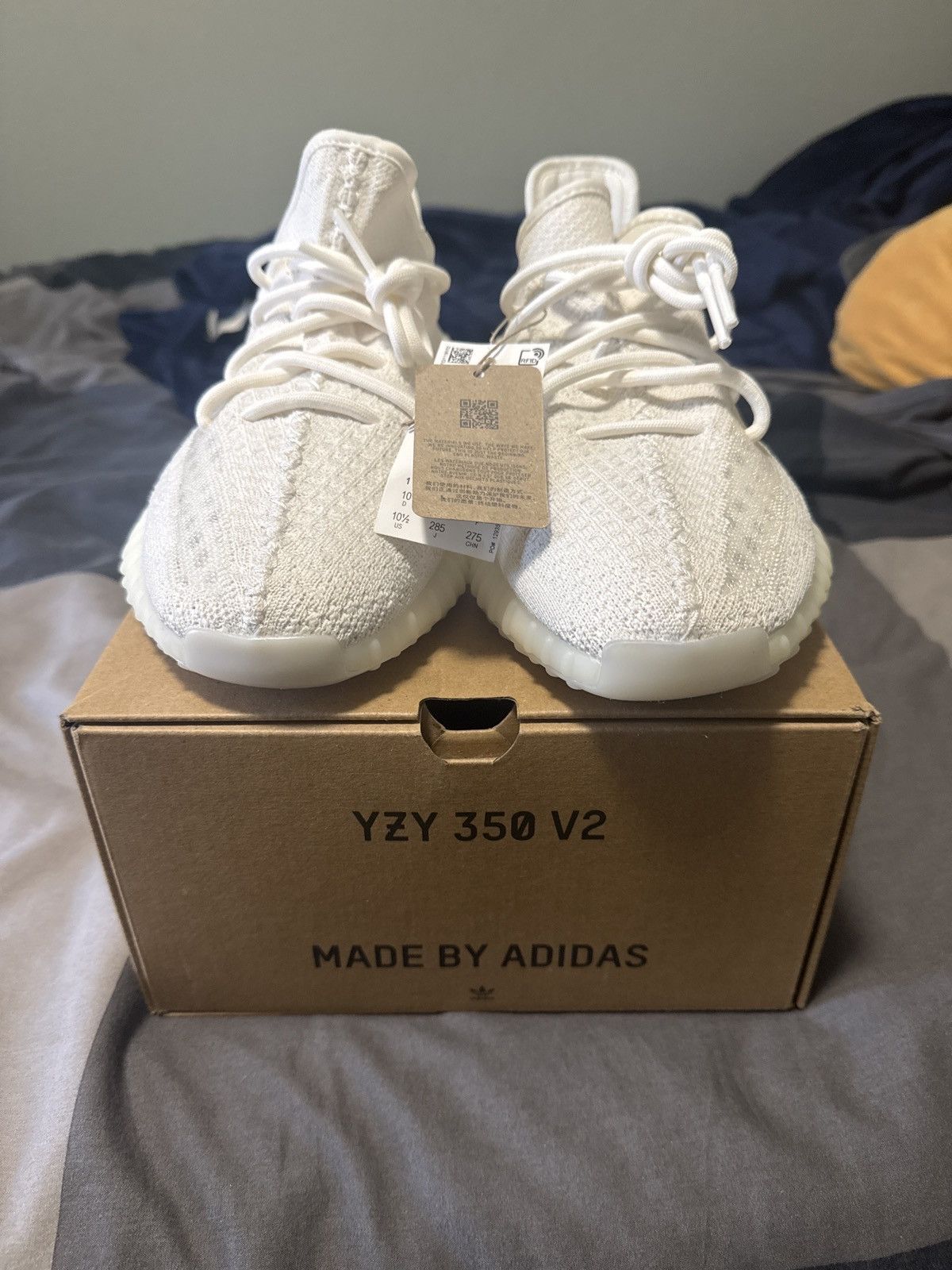 Yeezy Yeezy 350 V2 Bone Size US 10.5 / EU 43-44 - 3 Thumbnail