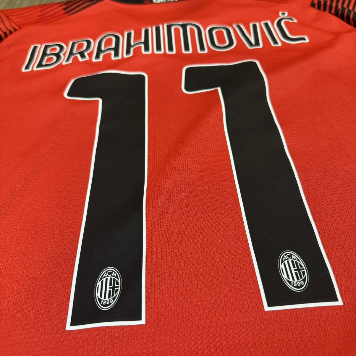 Puma AC Milan 23/24 home shirt #11 Ibramovic Size US XL / EU 56 / 4 - 6 Thumbnail