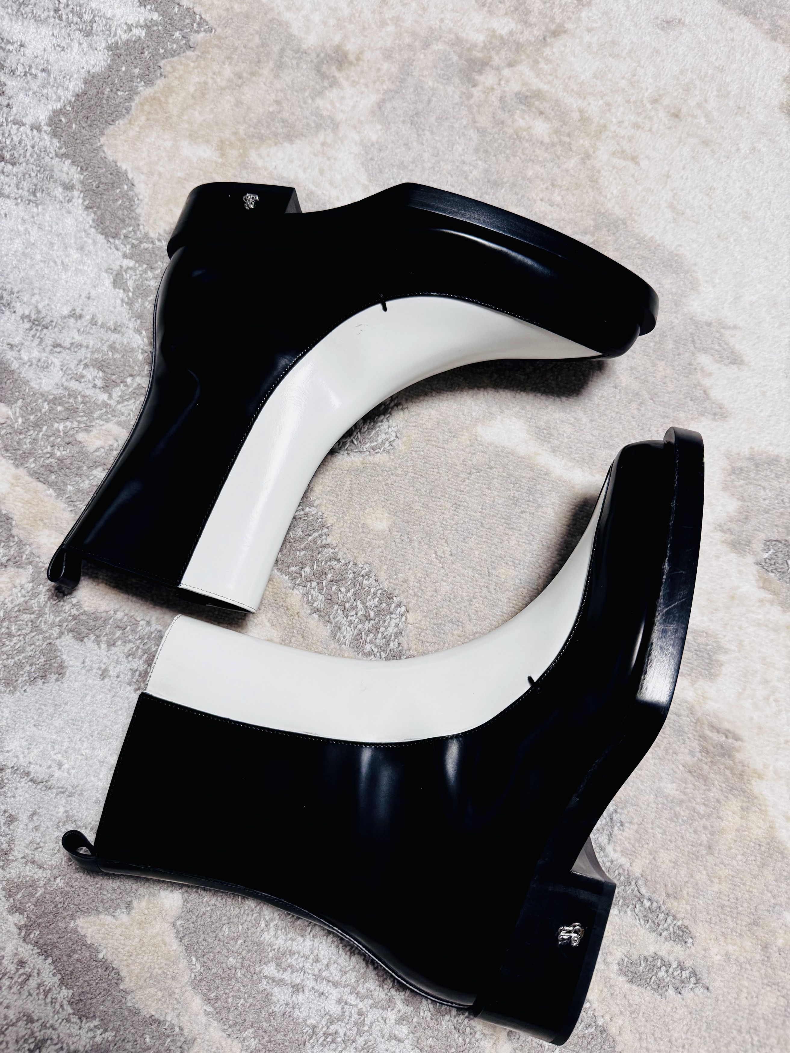 Jil Sander Black and White Pointed Ankle boots Jil Sander Size US 6 / IT 36 - 1 Thumbnail