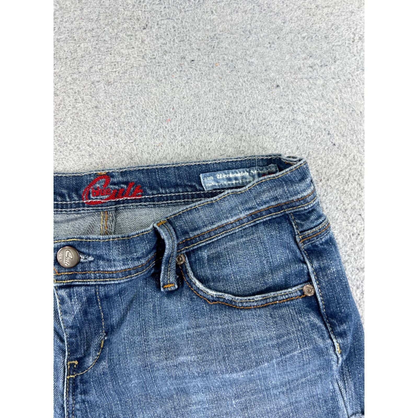 Vintage Blue Cult Shorts Womens 27 Denim Cut-Off Low Rise 27x4 Blue Cotton Blend 5-Pocket Size 27" / US 4 / IT 40 - 5 Thumbnail