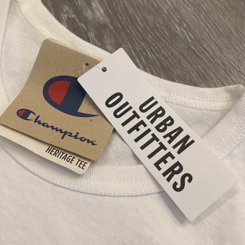 Champion NWT Champion White Athletic Casual Shirt Men L Bin I-26 Size US L / EU 52-54 / 3 - 4 Thumbnail