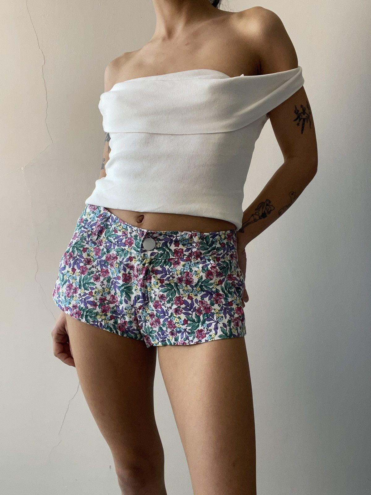 Vintage Oysho short Size 22" - 1 Thumbnail