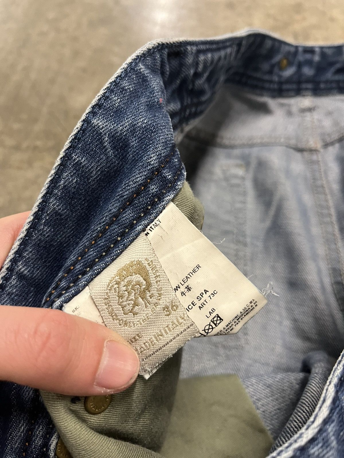 Diesel × Vintage Diesel vintage baggy fit denim jeans hype rare streetwear Size US 36 / EU 52 - 13 Thumbnail