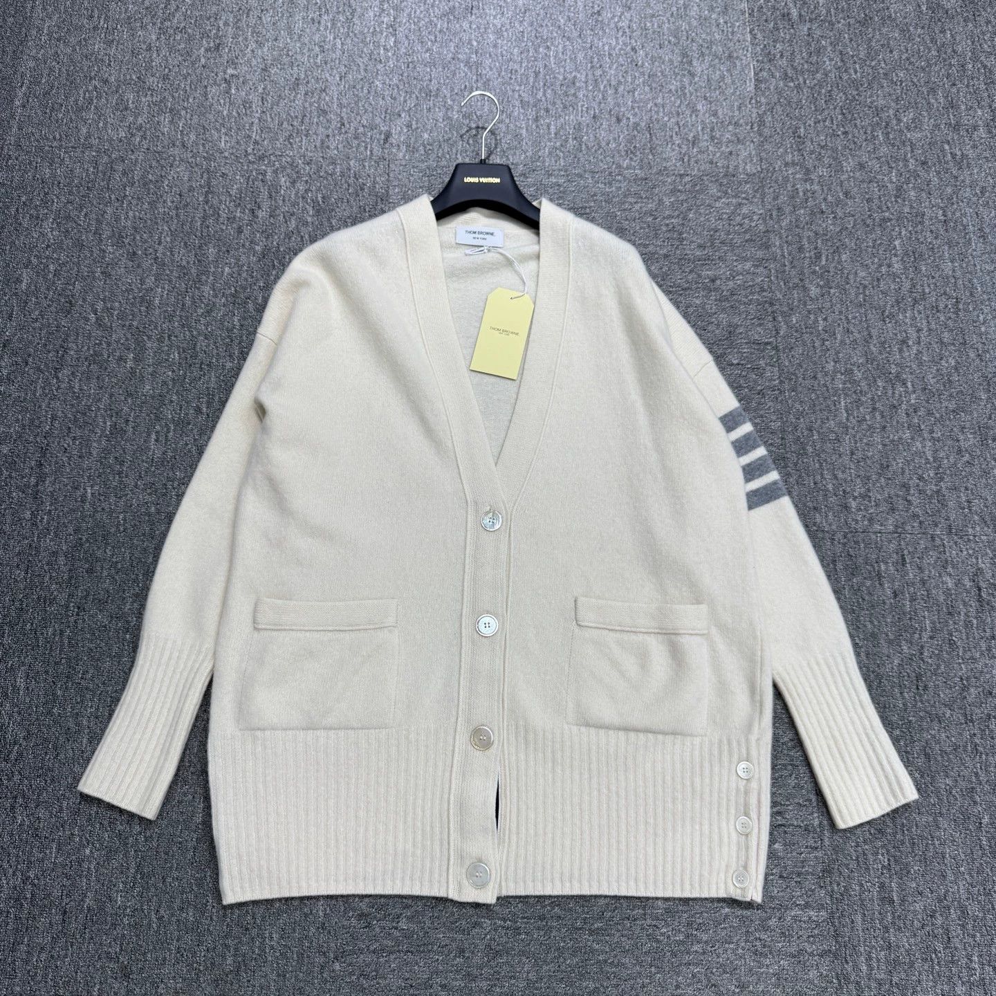 Thom Browne Thom Browne 4-Bar Wool Cardigan 98 New WT 36 Size XS / US 0-2 / IT 36-38 - 1 Thumbnail