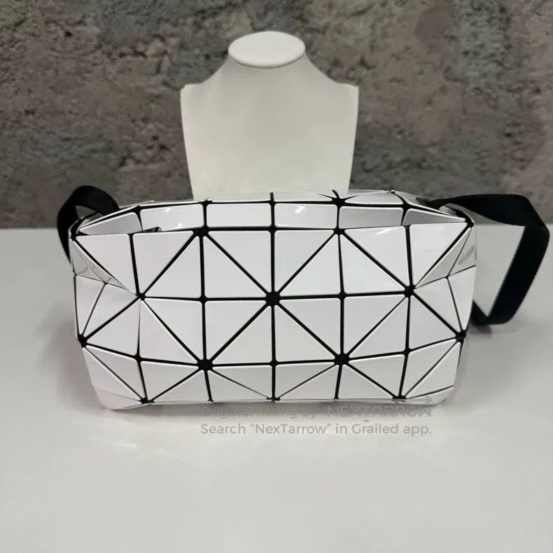 Issey Miyake Issey Miyake White Handbag Size ONE SIZE - 1 Thumbnail